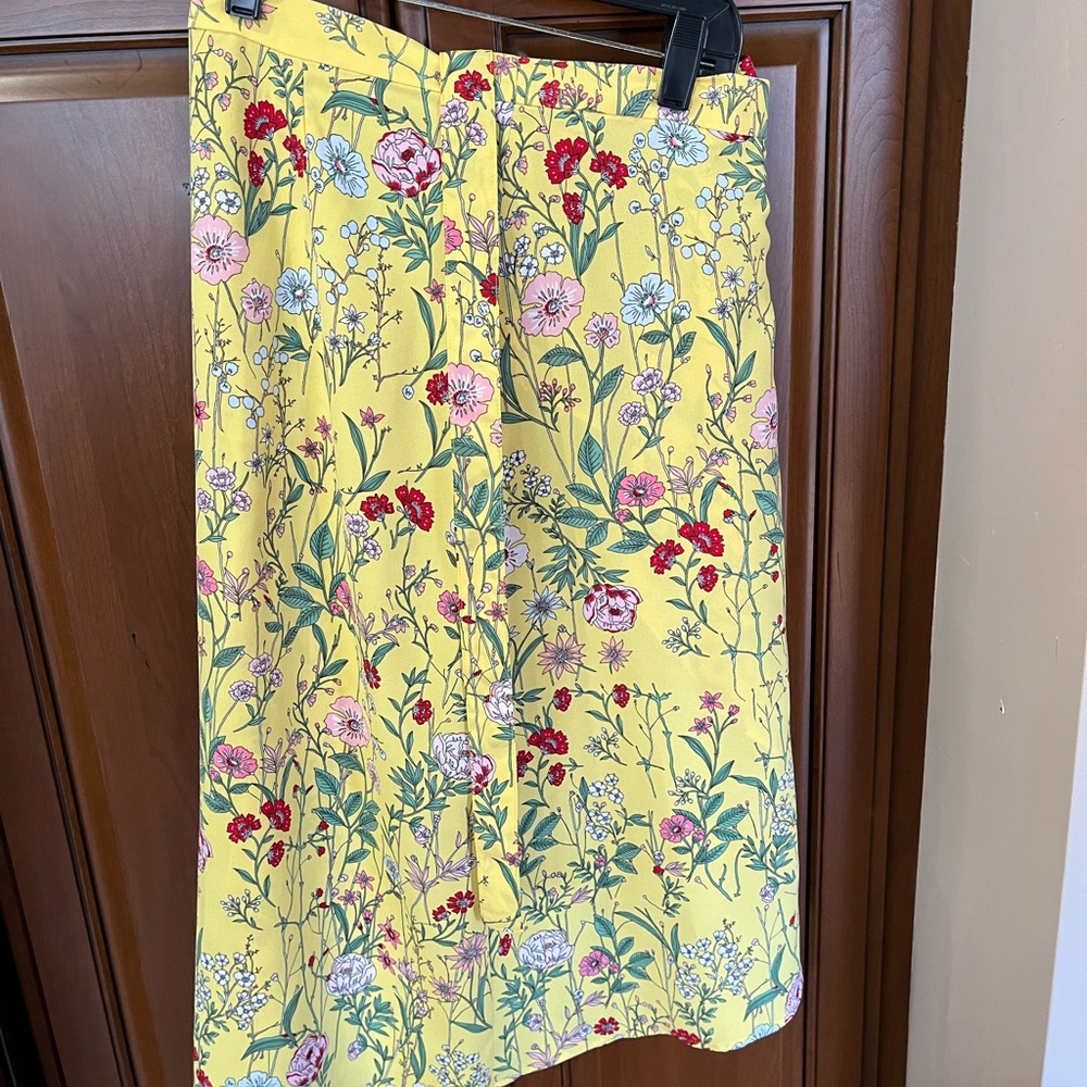Loft yellow wrap skirt. Size size 4